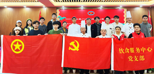 以劳育德，情暖冬至丨饮食服务中心开展冬至包饺子团汤圆劳动教育实践活动