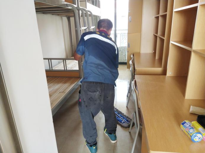 学生公寓与环境服务中心用心守护健康观察区