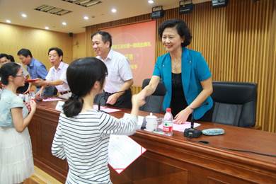 说明: E:\0 洪清资料\10 职工夜校\7 照片\20140718 结业典礼\挑选\挑选\IMG_8030.JPG