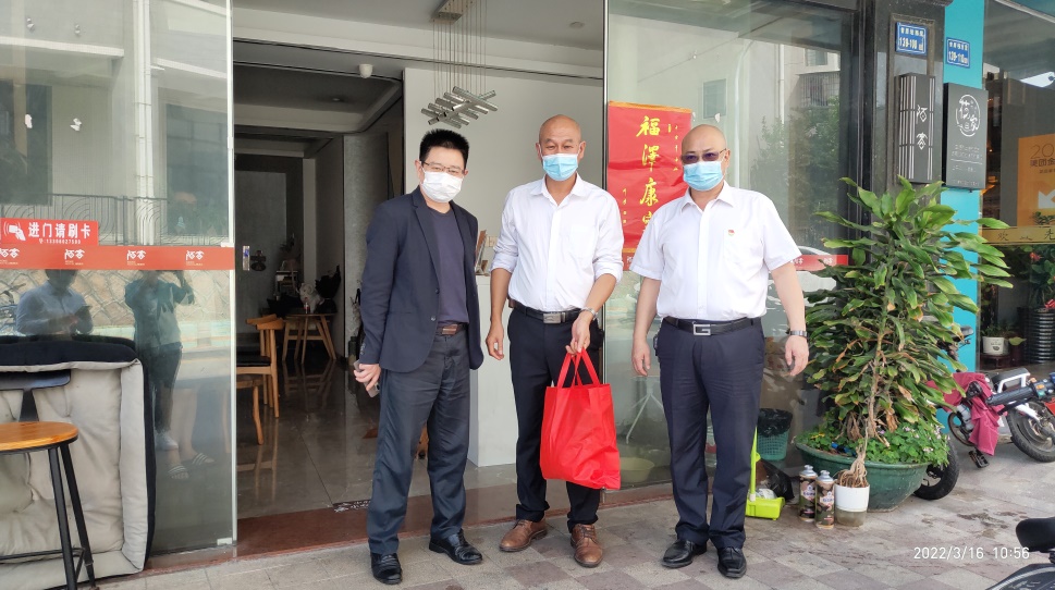 ​南强后勤公司全力投入疫情防控，为甲方提供优质安全供餐保障