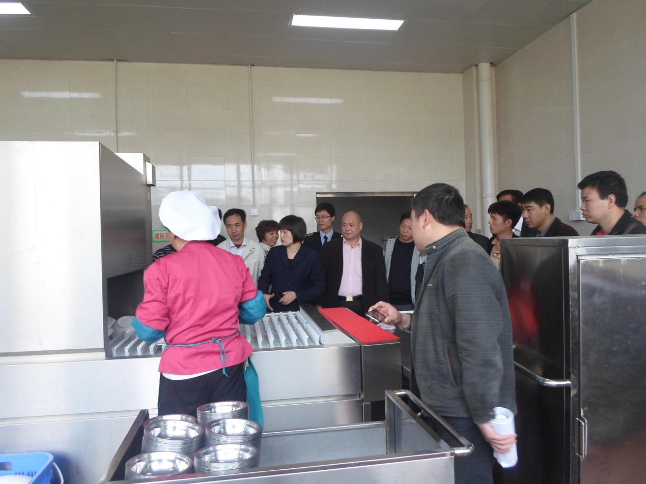 2013年翔安区高校食堂食品安全整治部署会在翔安校区竞丰餐厅顺利召开