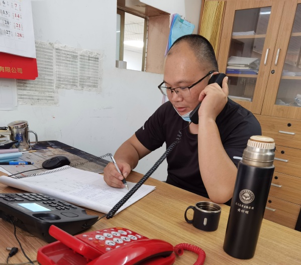 织密疫情防控“网”，甘当服务保障“螺丝钉”