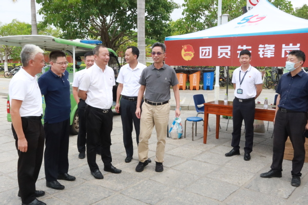 翔安服务办各部门齐心协力，为新生入住保驾护航