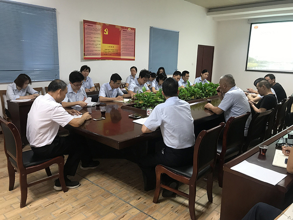 提高政治站位，确保安全稳定——饮食服务中心召开安全工作布置会